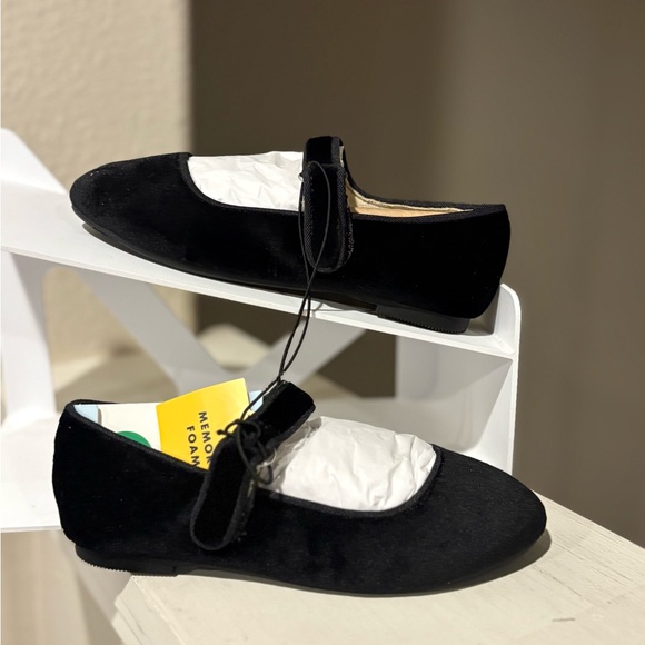 Target Other - Cat & Jack Addy Black Velvet Ballet Flats Easy On Memory Foam Toddler Size 10